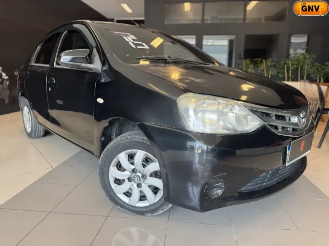 Toyota Etios X Sedan 1.5 Flex 16V 4P Mec. 2015