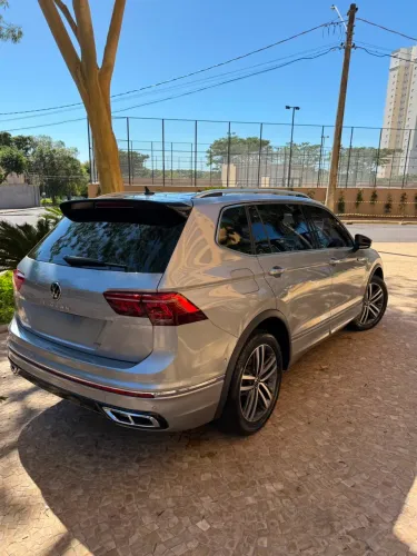 Volkswagen Tiguan Allspac R-line 300 TSI 2.0 2024
