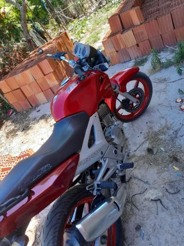 Vendo ou troco twister 