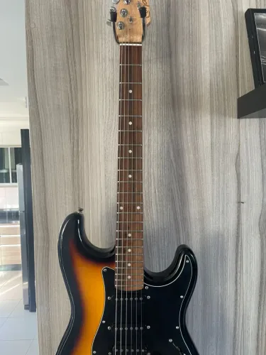 Guitarra rara anos 90 impecável