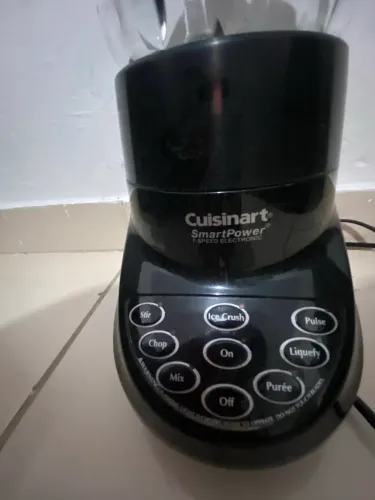 Vendo liquidificador importado cuisinart semi novo 