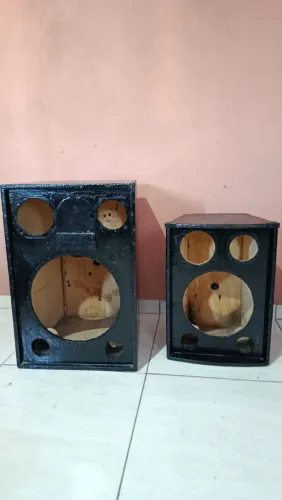 caixas de som vazia