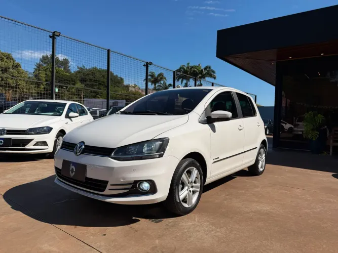 Volkswagen Fox Highline 1.6 Flex 16V 5P 2016