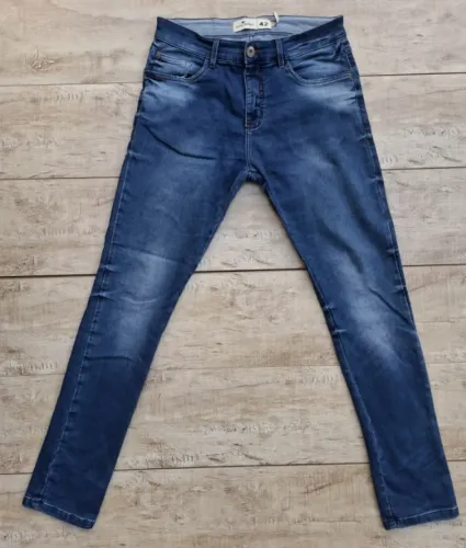 Calça jeans masculina modelo super skinny 42 marca pool