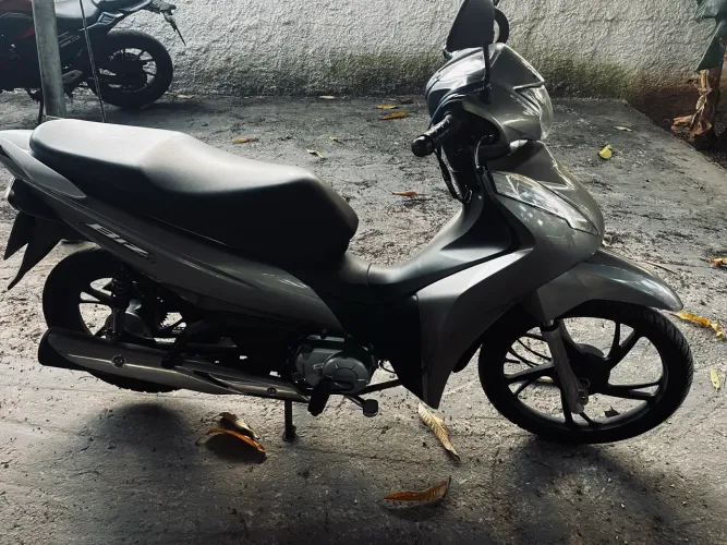 Vende ou troca por fan titan 160