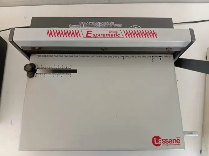Encadernadora Espiramatic pouco usada