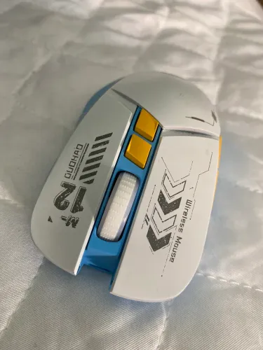Vendo mouse pouco usado!