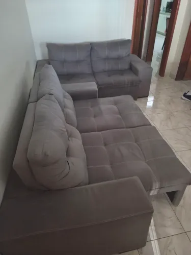 Sofá retrátil.