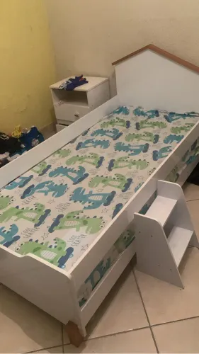 Cama casinha montessori