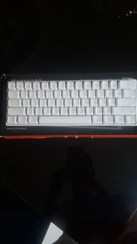 TECLADO MECÂNICO SWITCH AZUL COM LED