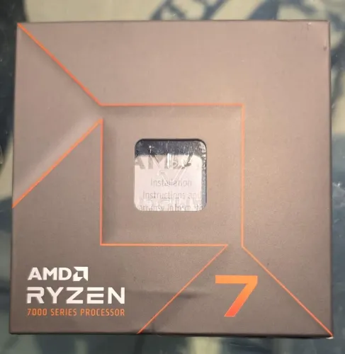 AMD RYZEN 7 7700