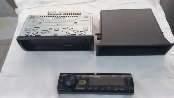 Autoradio Pionner c/entrada usb MP3+prenchimento de gaveta