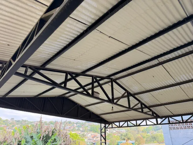 Cobertura barracão/garagem estrutura metálica