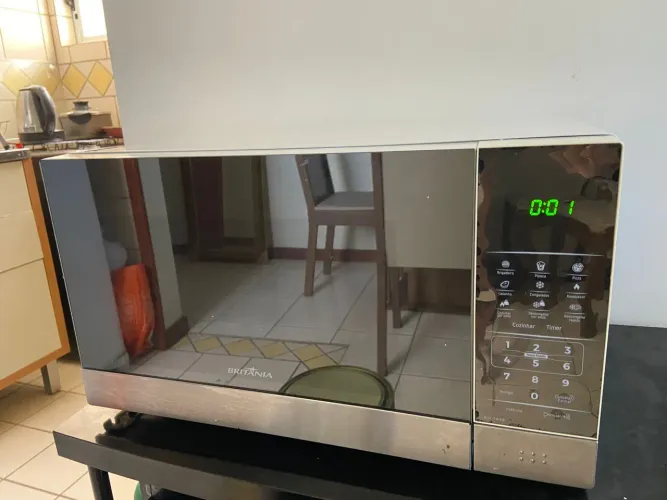 Microondas Britânia 28l 220v