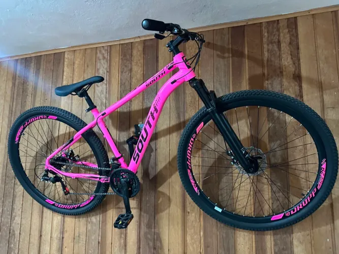 Bicicleta aro 29 freios a disco alumínio nova