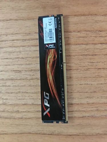 Memória RAM XPG Flame 8GB DDR4 2400MHz