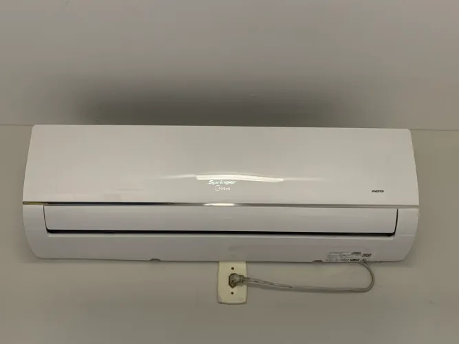 AR CONDICIONADO NOVÍSSIMO 