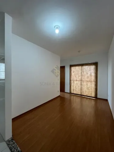 Apartamento à venda com 45,62m² de área útil e 02 quartos no Condomínio Residencial Regenc