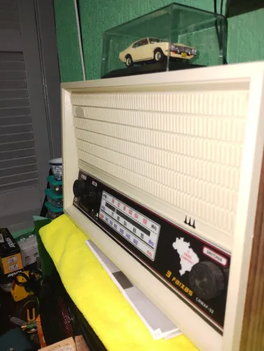 Rádio retro lindo 