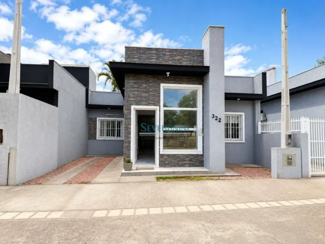 Casa com 2 dormitórios para alugar, 55 m² por R$ 2.502,50/mês - COHAB - Cachoeirinha/RS