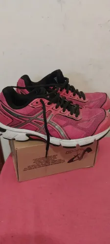 Tênis Asics número 34 original
