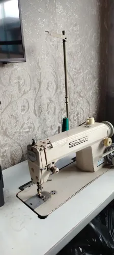 Máquina de custura