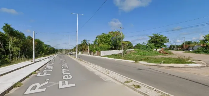 EXCELENTE LOTE DE ESQUINA NA VIA PRINCIPAL DA PRAIA DO SOL (SENTIDO PRAIA)