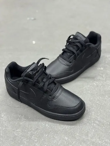 Nike Court 