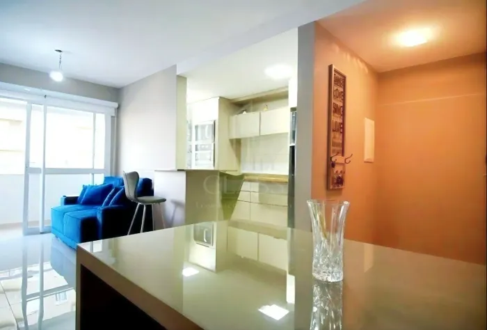 CLASS ALUGA/VENDE: Conforto e Conveniência: apartamento mobiliado em predio com infra e ge