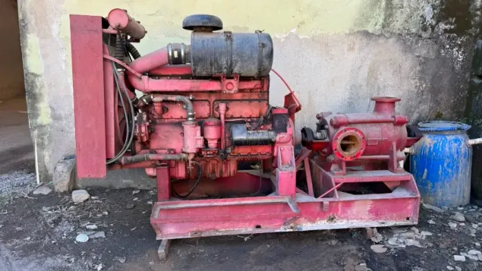 Motor Scania 111 6cc acoplado a Moto Bomba KSB