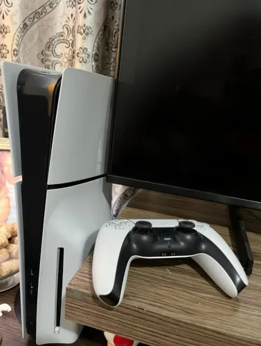 Ps5 Slim com 1 controle e 2 jogos - 1tb, não aceito trocas.
