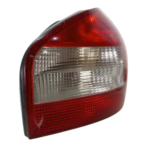 Lanterna Traseira Direita Audi A3 2000 2001 A 2006 Detalhe Direito/passageiro Vermelha