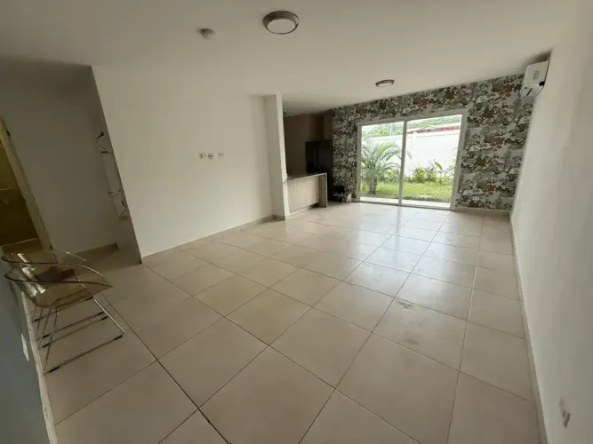 Sobrado para venda com 3 quartos em Vila Emílio - Mauá - SP