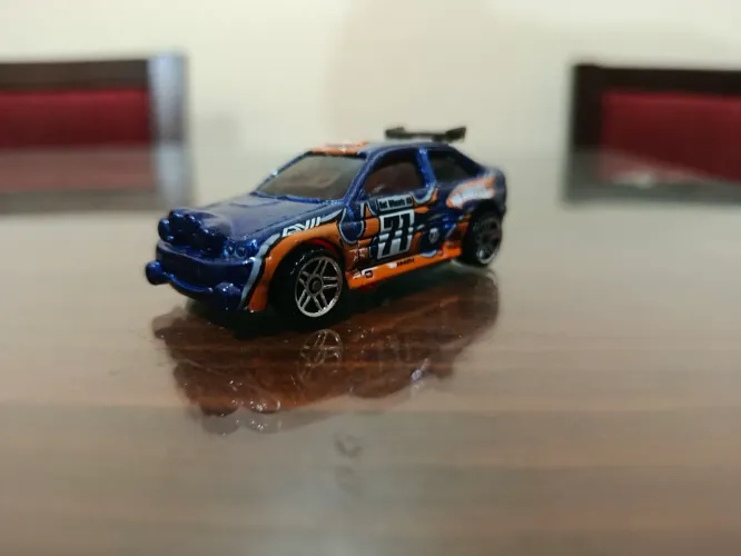 Miniatura Hot Wheels Ford Escort Rally