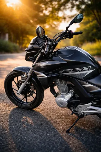 Moto twitter 250, único dono nunca bateu.Excelente estado de nova 