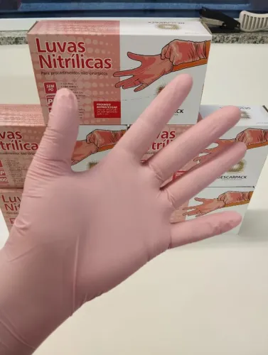 Kit 500 Luvas Nitrílicas Rosa PP Descarpack Sem Pó 5 Caixas