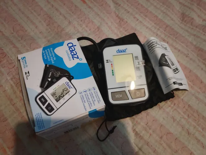 Combo um aparelho de pressão e um smart Band 10 xiaomi