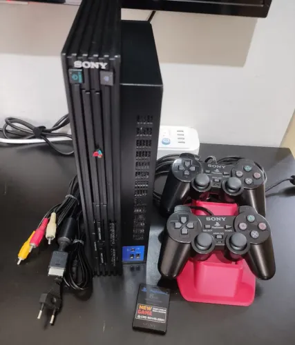 PS2 FAT, 2 controles e memory card originais HD 500gb + 200 jogos
