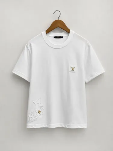 Camiseta Louis Vuitton, Dior, Valentino e Prada