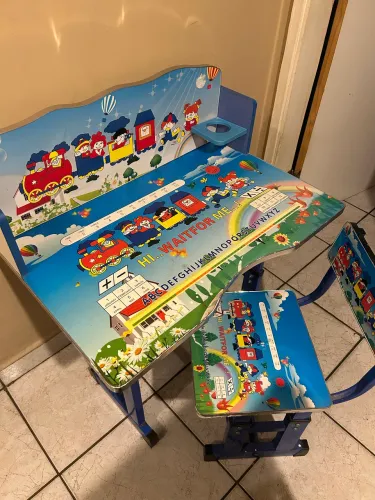 Mesa e cadeira infantil 