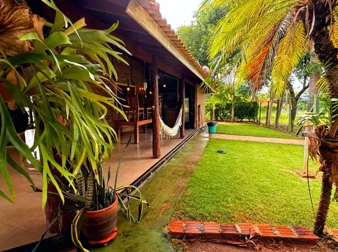 Chácara na Beira do Rio Santa Bárbara para venda possui 5.920 m² em Zacarias/SP