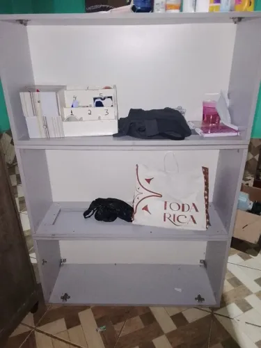 Desapegando desse armário baratinho