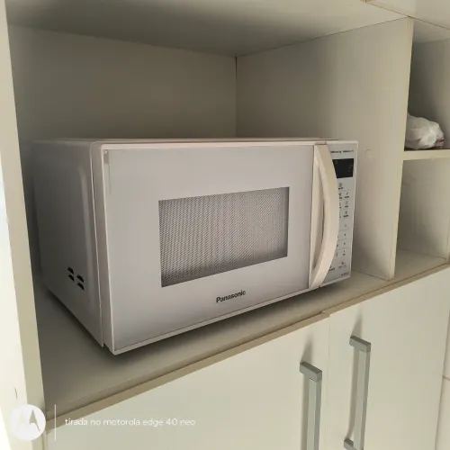 Microondas semi novo 25 litros