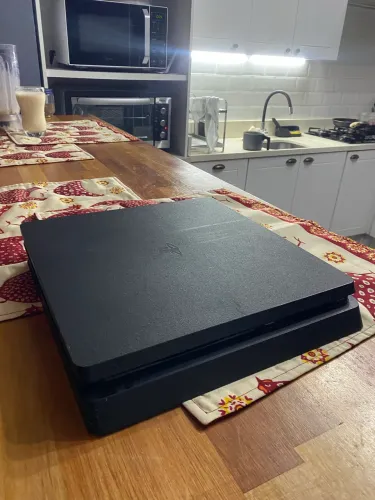 PS4 500gb preto fosco