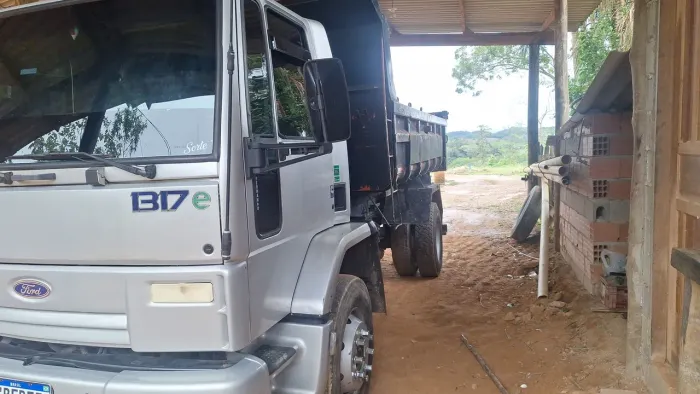 FORD CARGO 1317E 2008