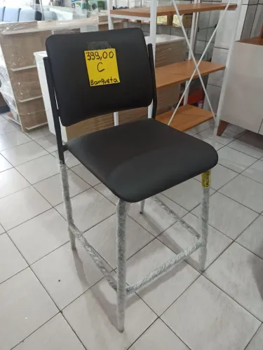 Banqueta alta estofada