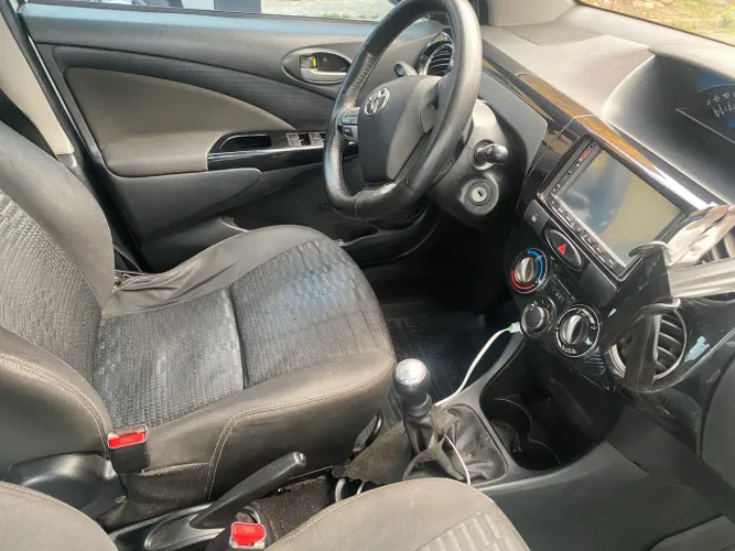 Toyota Etios Cross 1.5 Flex 16V 5P Mec. 2014
