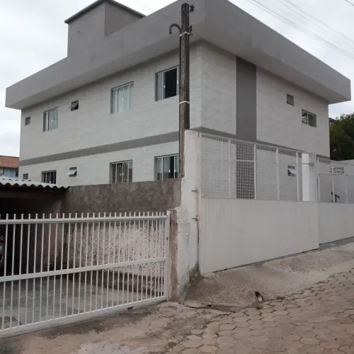 Vendo prédio com 6 apartamentos de 1 dormitório!  Santinho - Norte da Ilha