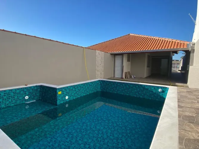Imóvel para venda possui 75 metros quadrados com 2 quartos em Cibratel II - Itanhaém - SP