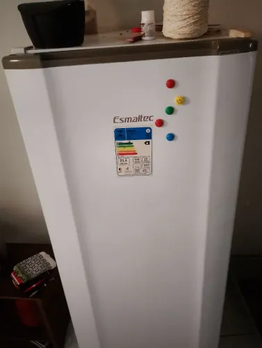 Geladeira Esmaltec